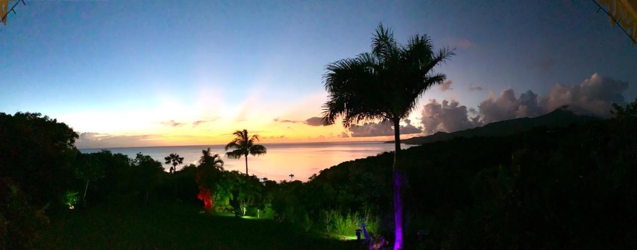 Lodge Colibris: Panoramic Sea and Mountain Views near Caribbean Beach Le Carbet Exterior photo
